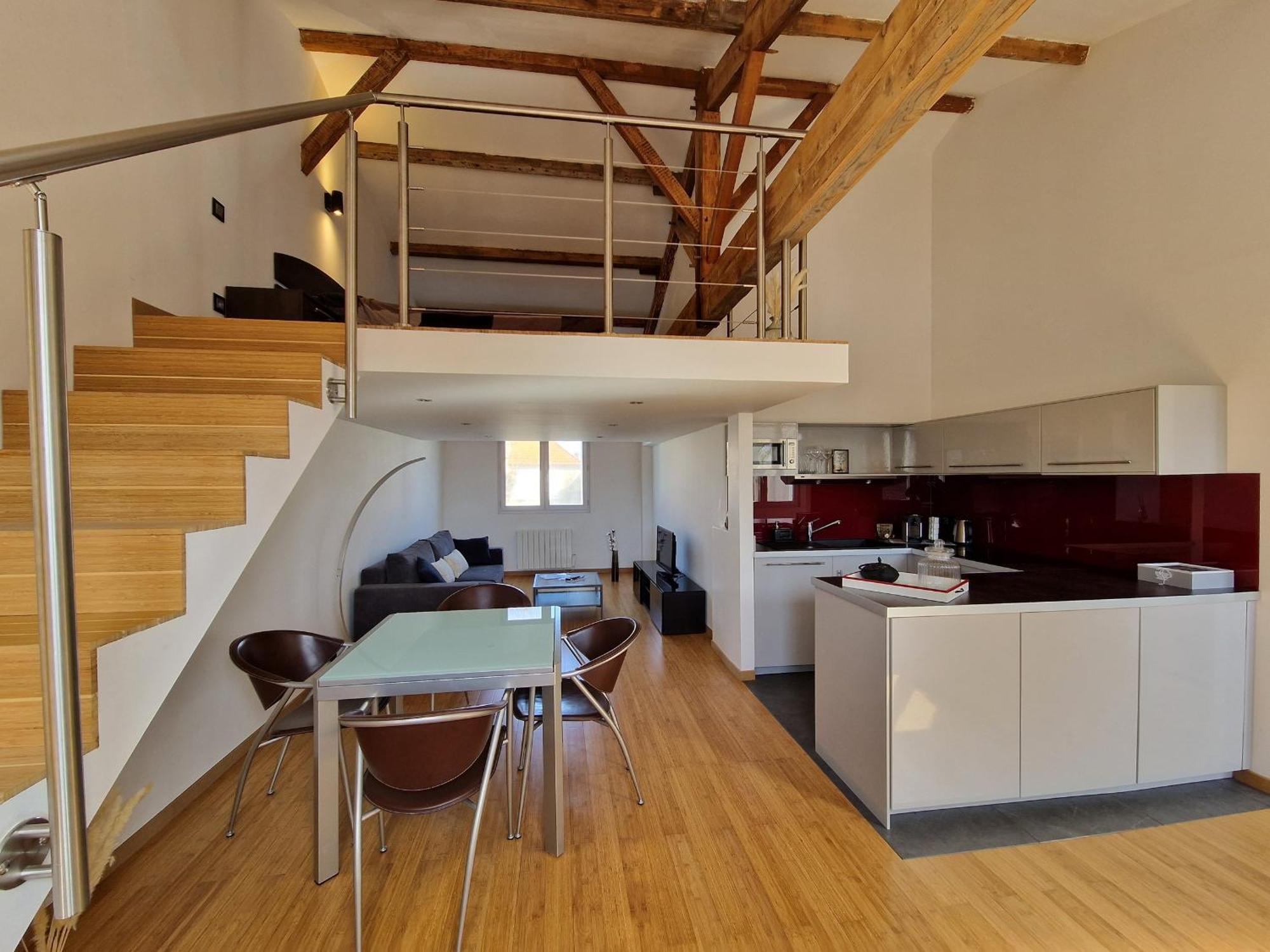 Loft 4 Pers Centre Chatelaillon-plage, A Deux Pas De La Et Du Casino, Wi-fi Inclus - Fr-1-706-26 Apartment *